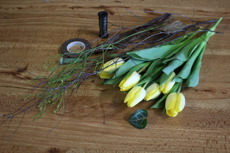 Flower Arrangements Spring 2016 - Step by step guide - Photo 1