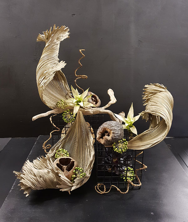 Lynn Bottamley's Gold Award Winning flower arrangement in the Light and Shade class of the Royal Cheshire County 'Virtual' Show 2021