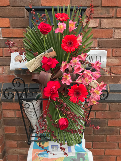 Elaine Meredith's flower arrangement in the Hold the Front Page class of the Royal Cheshire County 'Virtual' Show 2021