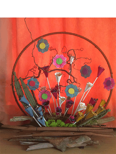 Betsi Davies' flower arrangement in the Bits and Pieces class of the Royal Cheshire County 'Virtual' Show 2021