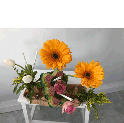 Elaine Meredith (Hulton)'s flower arrangement in the Bits and Pieces class of the Royal Cheshire County 'Virtual' Show 2021