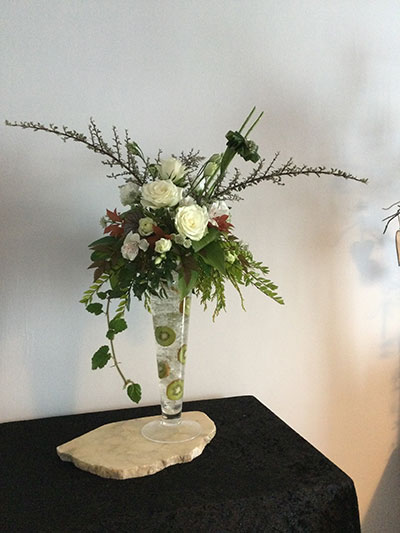 Judy Gratton's flower arrangement in the A Moment in Time class of the Royal Cheshire County 'Virtual' Show 2021