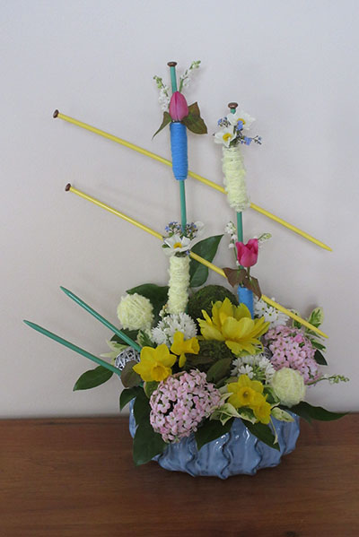 Sandra Wilson's flower arrangement in the Knit one purl one class of the Royal Cheshire County 'Virtual' Show 2021