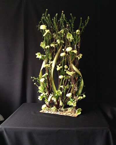 Rita Roberts' Silver Award Winning flower arrangement in the Landscape class of the Royal Cheshire County 'Virtual' Show 2021